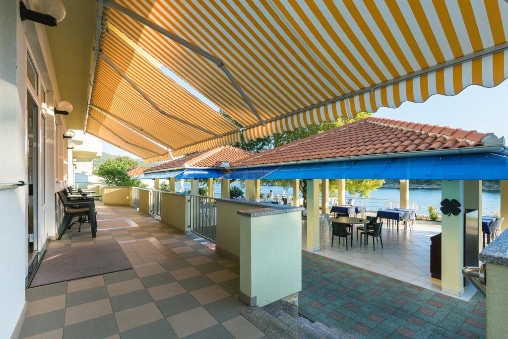 Apartments Duje Ribnica โอเบรอควาซ ภายนอก รูปภาพ