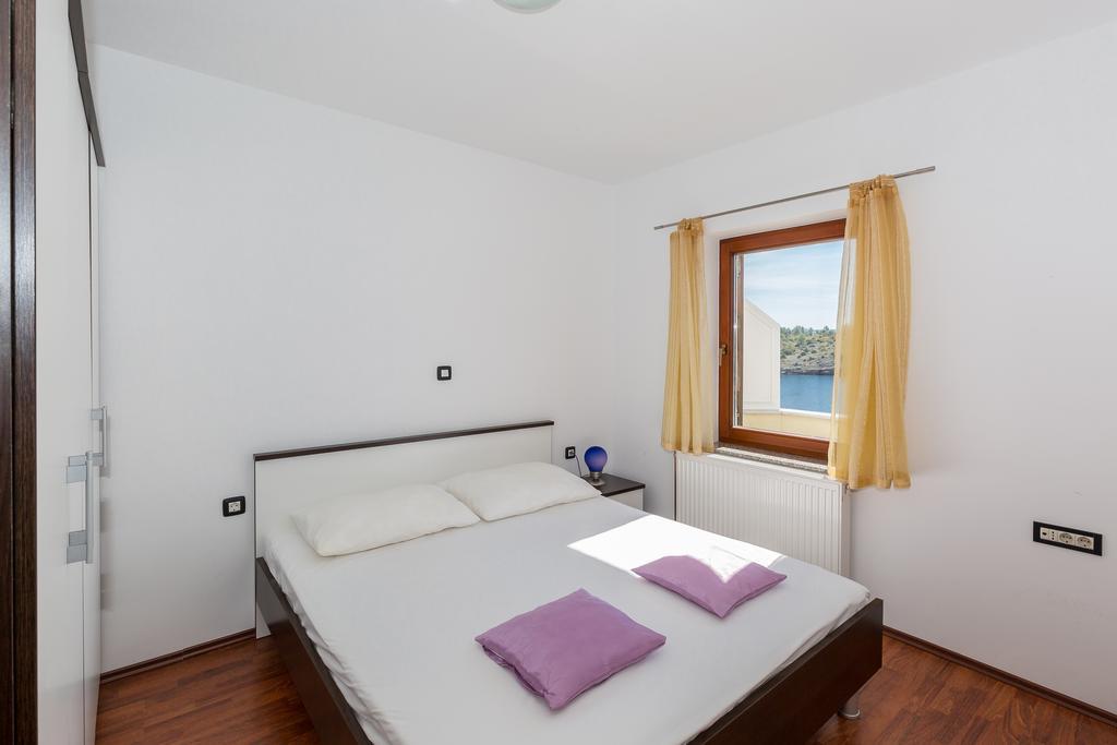 Apartments Duje Ribnica โอเบรอควาซ ภายนอก รูปภาพ