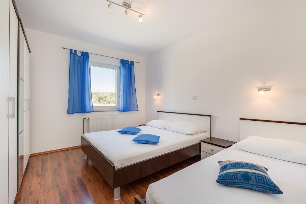 Apartments Duje Ribnica โอเบรอควาซ ภายนอก รูปภาพ