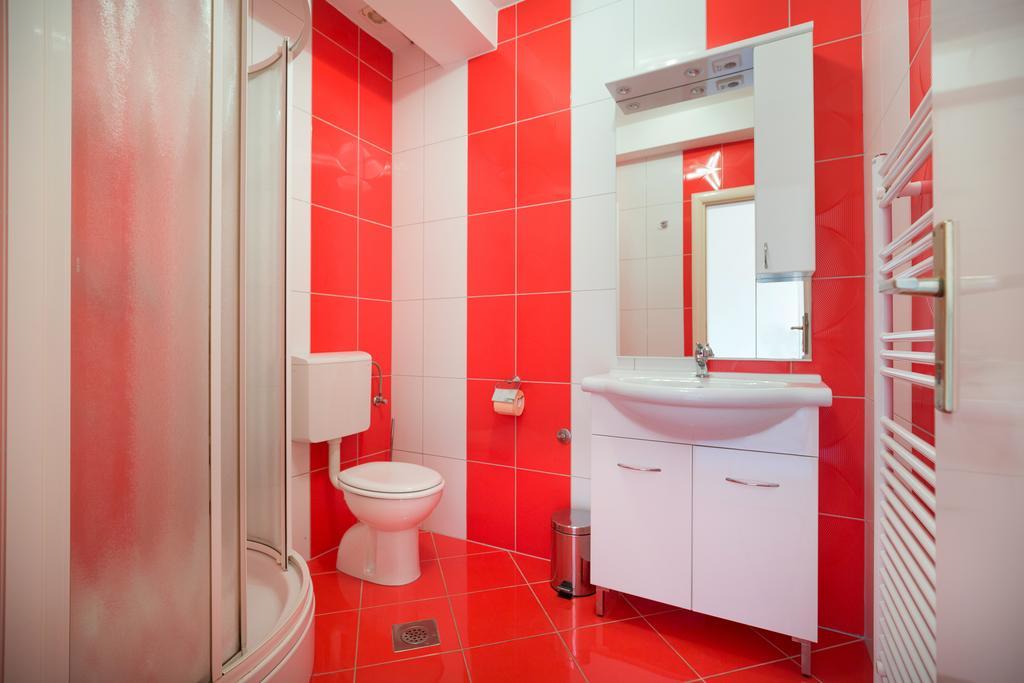 Apartments Duje Ribnica โอเบรอควาซ ภายนอก รูปภาพ
